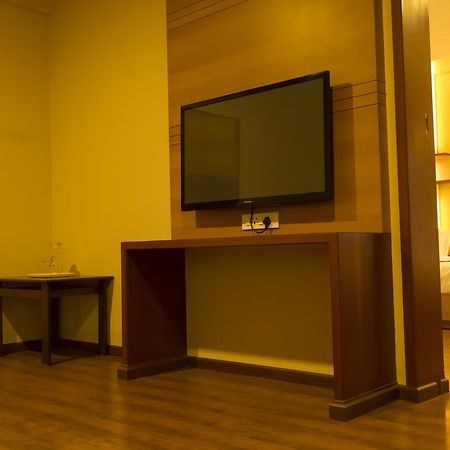 Hotel Sri Sakthi ทีรุปปูร์ ภายนอก รูปภาพ